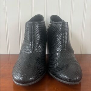 Ecco Black Textured Ankle Boots
